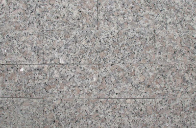 Granit Verblender Rosa Limbara, Oberfläche spaltrau