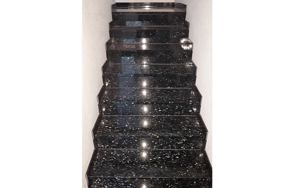 Granitplatten für Treppe, Labrador Emerald Pearl, poliert
