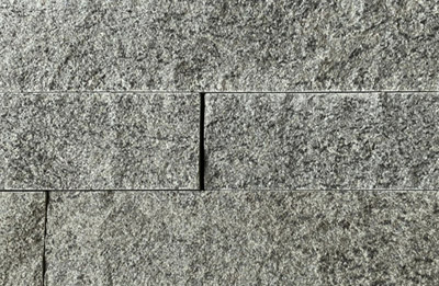 Riemchen-Verblender aus Granit Verde Maritaca