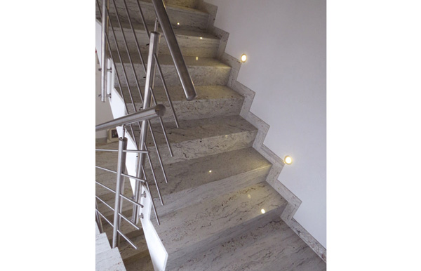 Granittreppe, River White, poliert