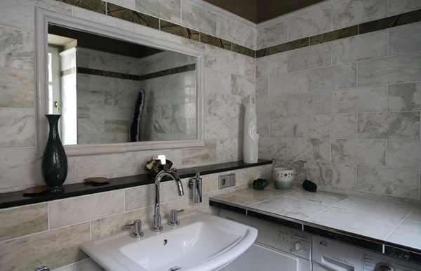 Marmorbad, Onex White