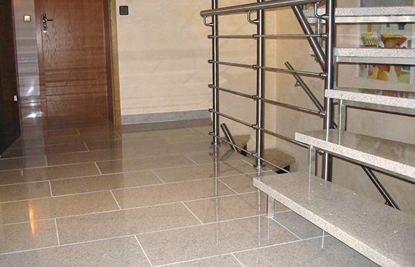 Granit f&uuml;r Treppenhaus, wei&szlig;, Imperial White, poliert